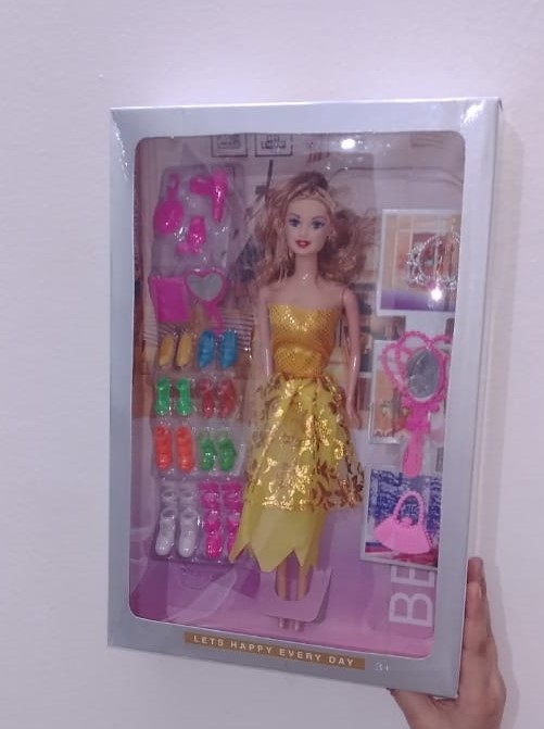 Shine Fashoin Girl doll with accesories